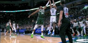 开云应用-硬抗字母哥垫脚大招！塔图姆杀不死 赛后怒喷裁判