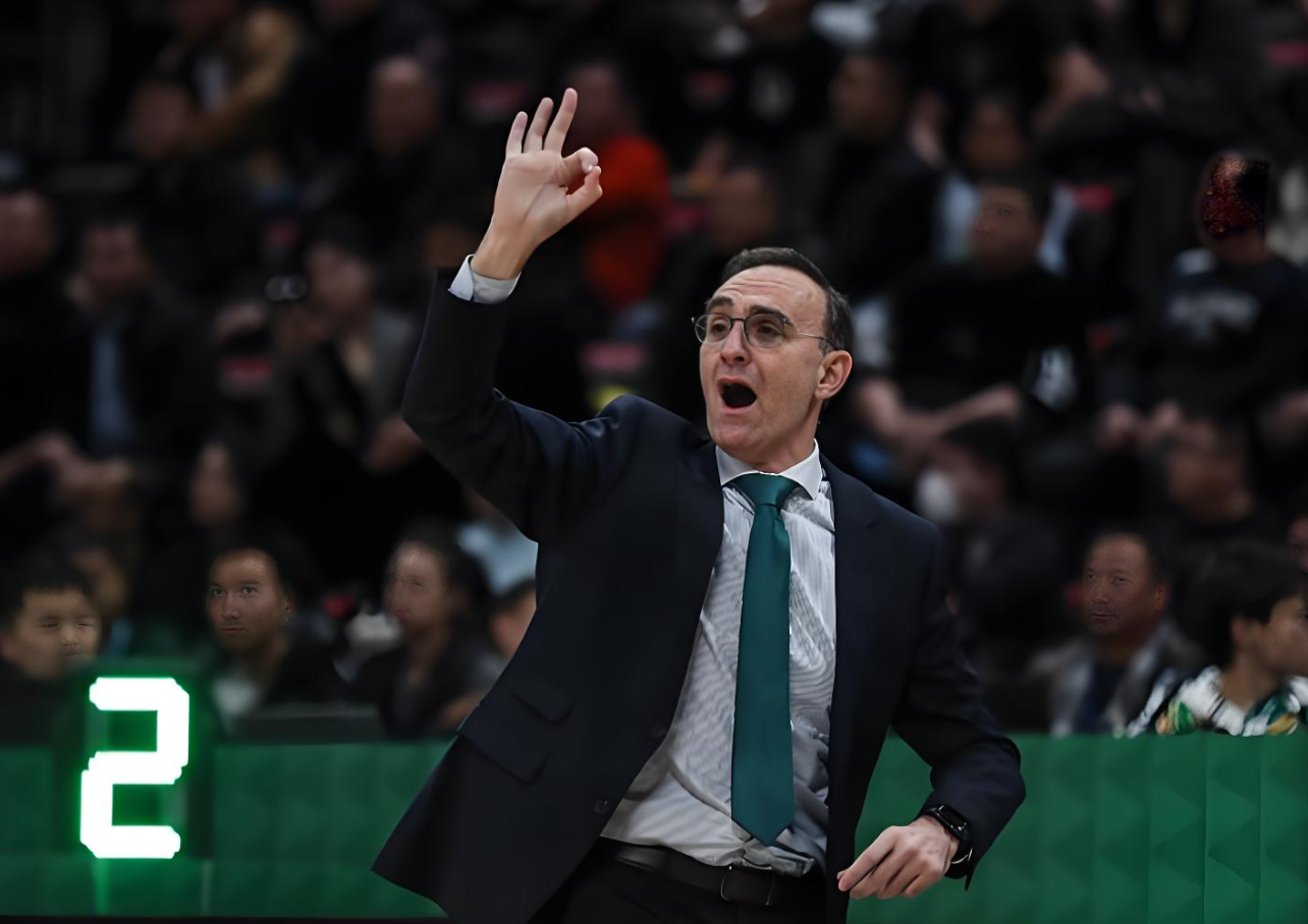 开云科技-从4连败到赢52分！就因为杨鸣下课？辽宁队给球迷留下4大疑惑