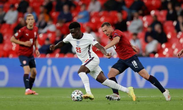 开云应用-林良锋：斯特林好心干坏事 英格兰偏向虎山行