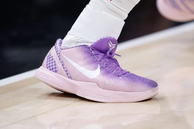开云应用-布伦森换穿Kobe3Low&Kobe6,砍下30分3篮板2助攻